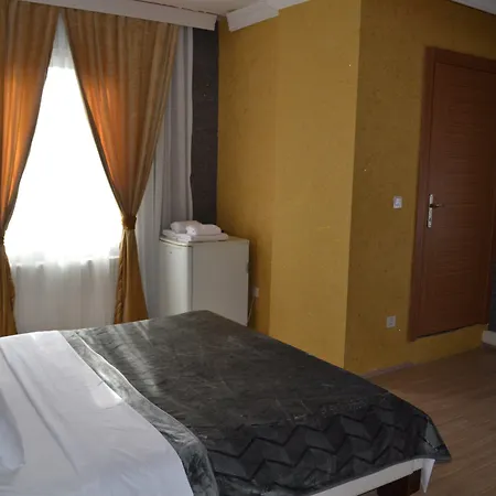 Artura Suite's Apart-hotel 2*