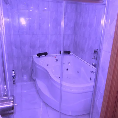 Hotel de apartamente Artura Suite's 2*