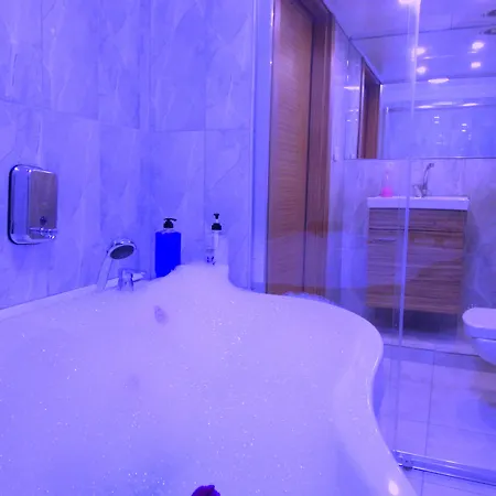 Artura Suite's Sarigazi