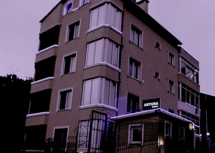 Artura Suite's 公寓式酒店 2*