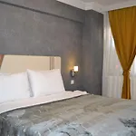 Artura Suite's Sarigazi