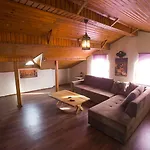 Artura Suite's Апарт-отель 2*