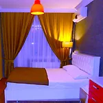 Artura Suite's 2* Sarigazi